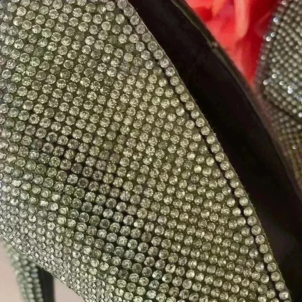 Steve Maddon Daisie Rhinestones worn once 9M - Picture 2 of 8